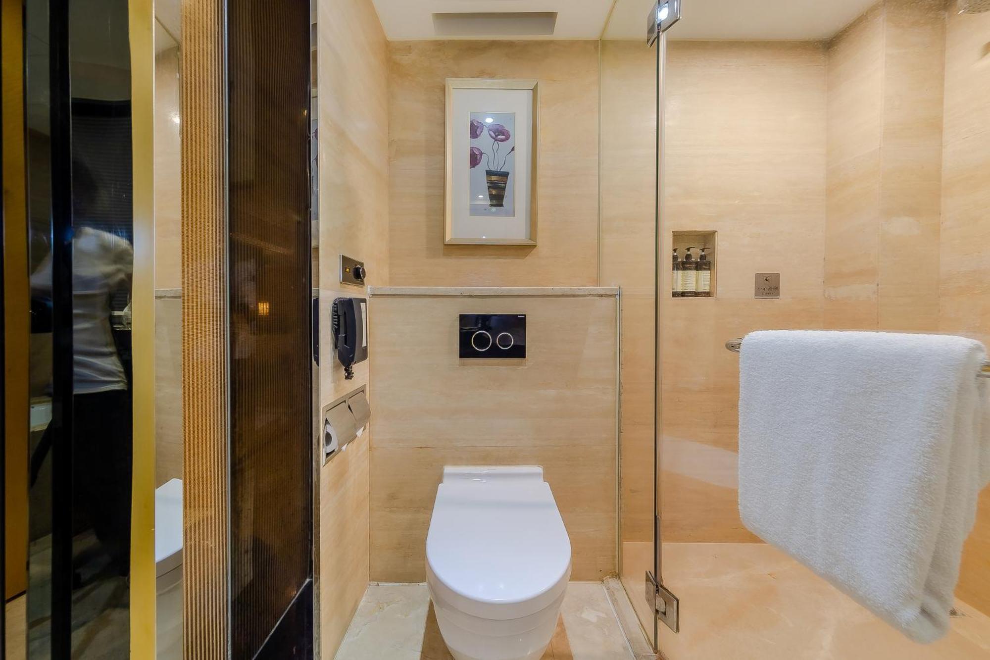 Celebrity Upper Class Hotel Chengdu Exterior photo
